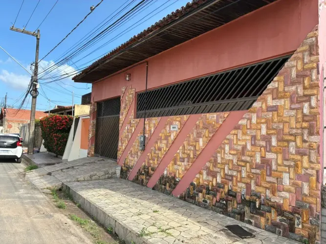 JC 6338/3 - Casa 4 quartos com 2 suítes - Turu