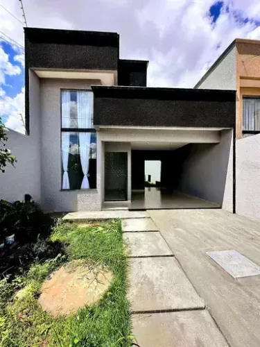 Belíssima Casa à Venda Condomínio das Esmeraldas Goiânia GO