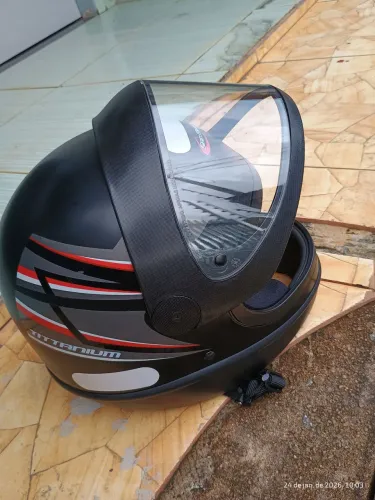Capacete San Marino Zero Novo - Vendo ou Troco por Aberto em bom estado