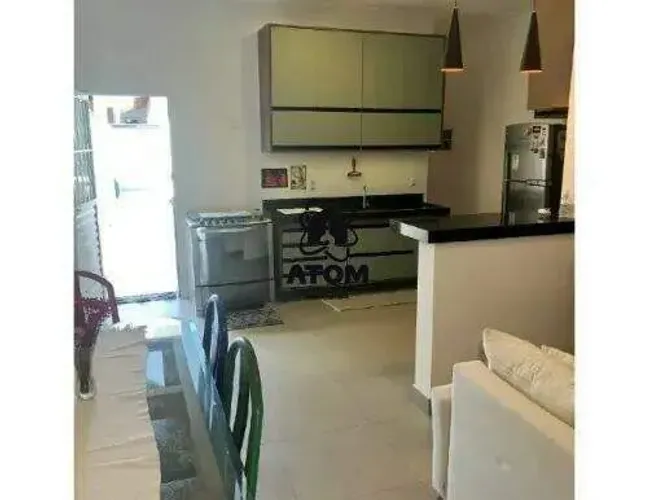 Casa com varanda Gourmet à venda em condomínio fechado em Taubaté.