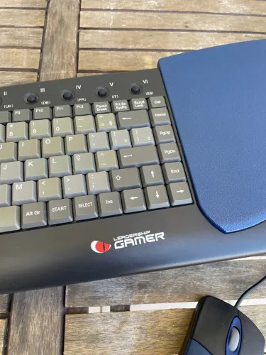 Teclado Gamer Leadership PS201 - usado