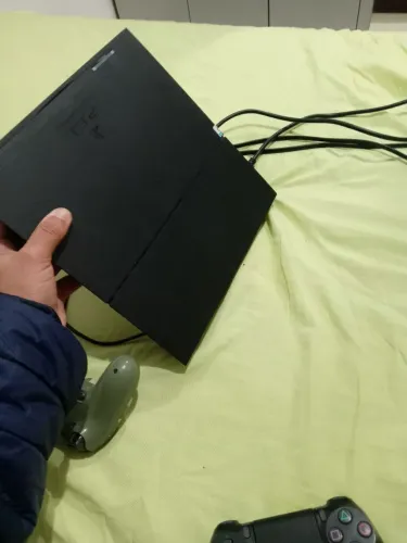 PlayStation 4 dois controle 1400 reias