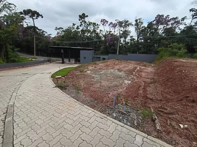Terreno em condominio