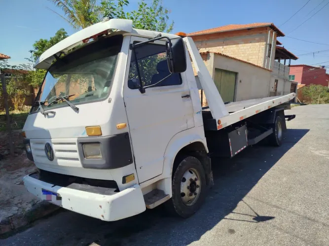 VW 8-140 96 Reboque c/ asa delta