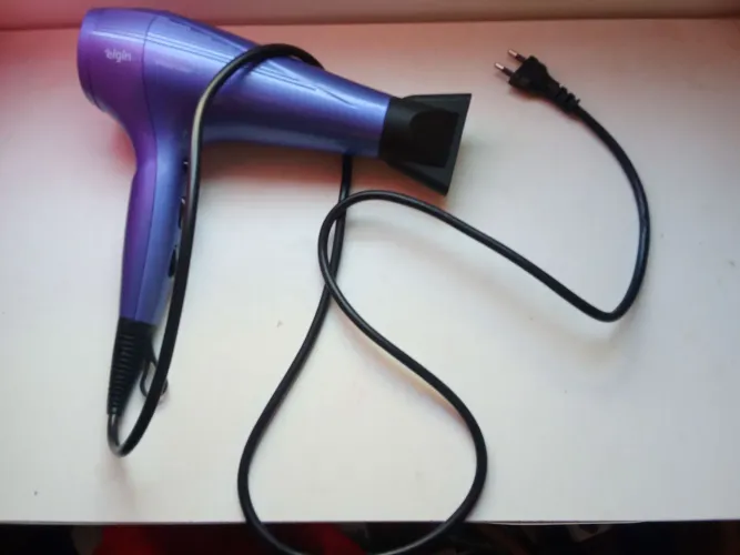 Secador de cabelo novo