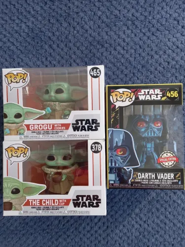 Funkos originais do star wars. Darth Vader e Grogu. Retirada em Taubaté.