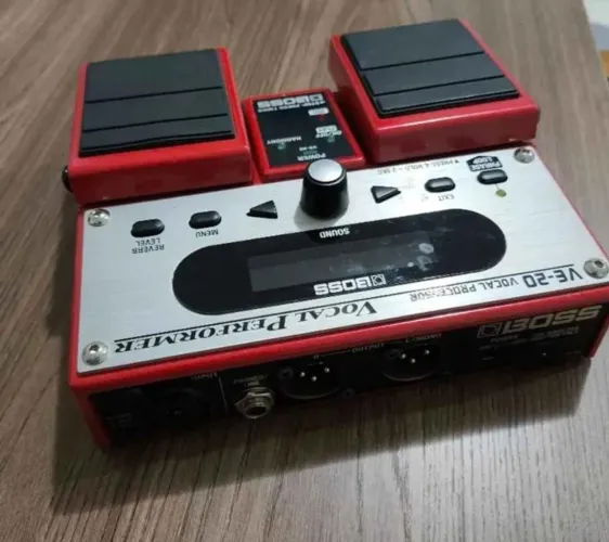 Pedaleira vocalist VE 20 Boss