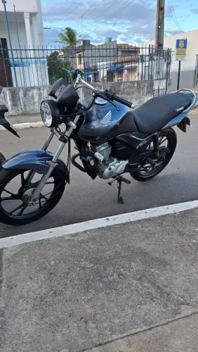 Vendo fan es 11/12 toda certinha