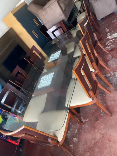Mesa 8 cadeiras madeira maciça 