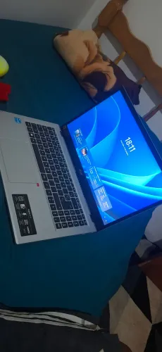 Vendo esse notebook marcar acer por 1.800,00
