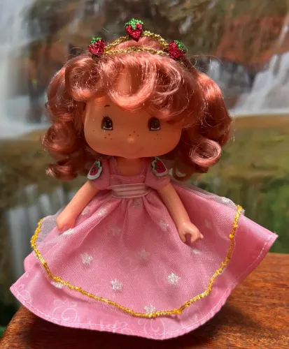 Boneca moranguinho princesa estrela