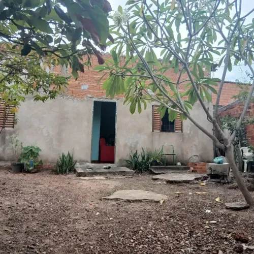 Casa nos Fundos + Salão Comercial na Frente - Dr. Fábio 2