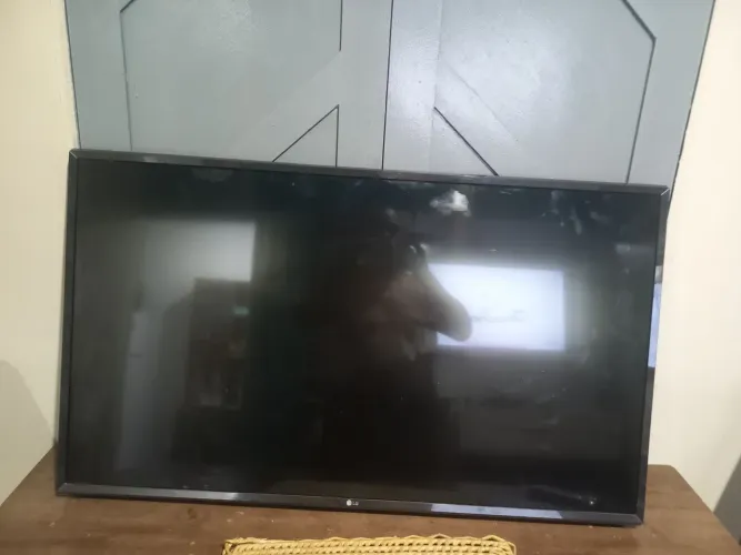 Tv de 43 polegadas marca Samsung meu zap *98 a TV é pra concerto