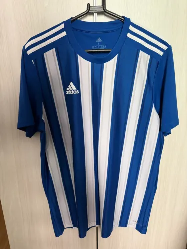 Camiseta Adidas azul TAM G