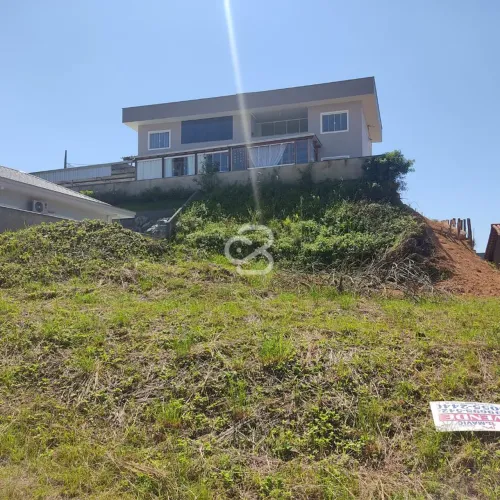 TERRENO NA BARRA DO RIO CERRO