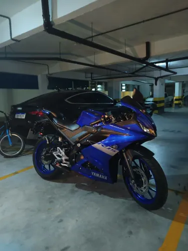 YAMAHA R15 2024 (APENAS 7.606 KM)