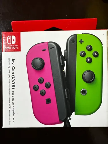 JOY Con Splatoon Rosa é verde Switch