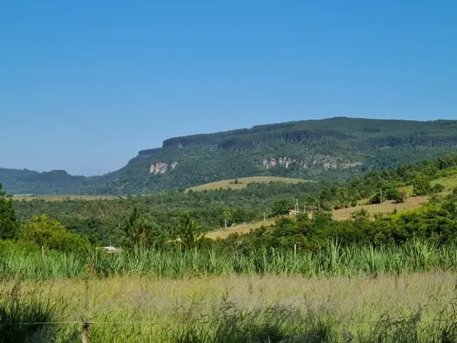Sítio em Glorinha no Morro, mais de 2 hectares, tem açude, vista panorâmica, tem Escritura