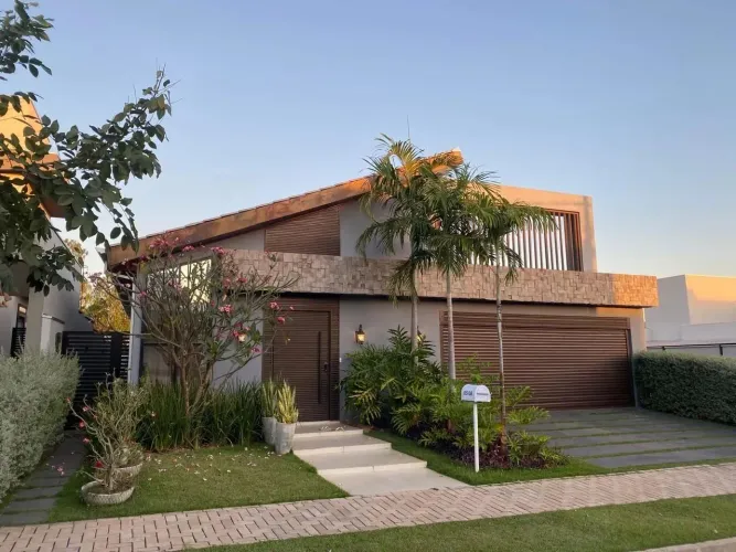 VENDO | Casa Térrea de Alto Padrão no Florais do Valle: Avalia permuta