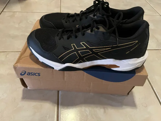 Tênis Asics gel rocket 11