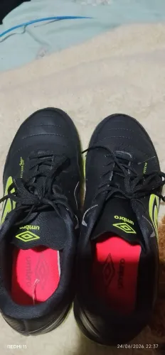 Chuteira society umbro neo-comfort