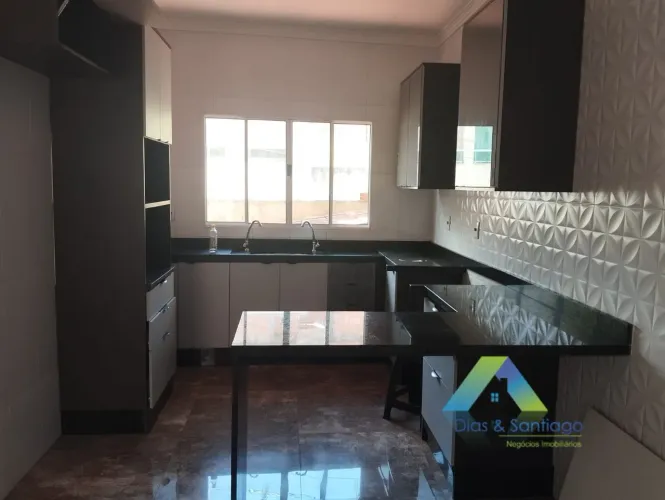 Casa à venda no bairro Condomínio Maracanã - Santo André/SP