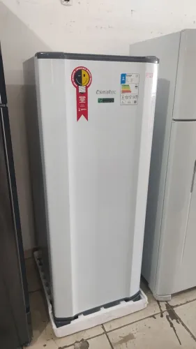 Geladeira Esmaltec 245L