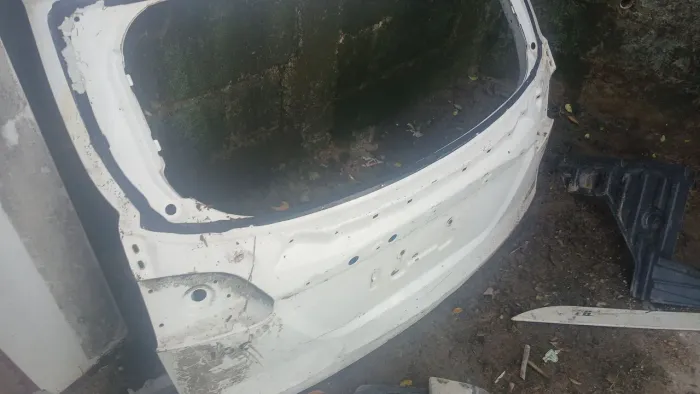 Tampa traseira jac t6