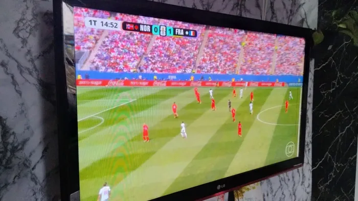 Tv LCD LG 42 polegadas leia.