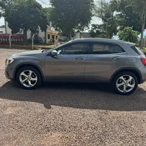 Mercedes-Benz GLA 200 Adv. 1.6/1.6 TB 16V Flex Aut. 2019