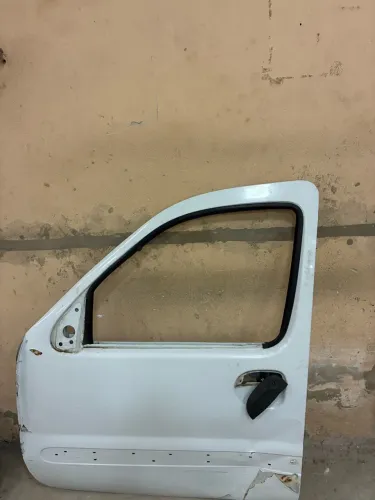 Porta dianteira esquerda renault kangoo
