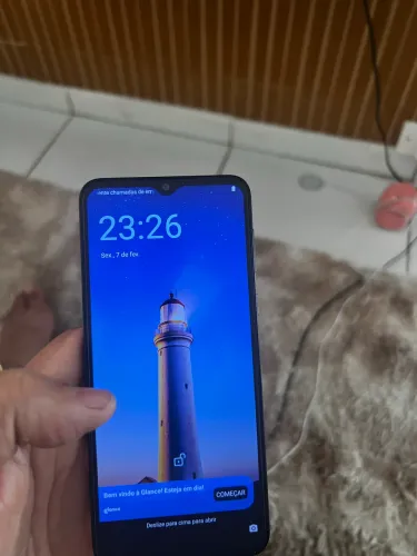 Moto e 13