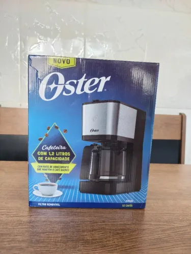 Cafeteira Oster Inox 1,2L - 110V/750W - Preto/Inox
