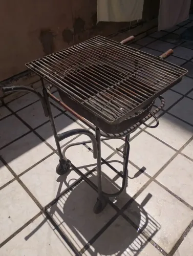 Churrasqueira retrátil