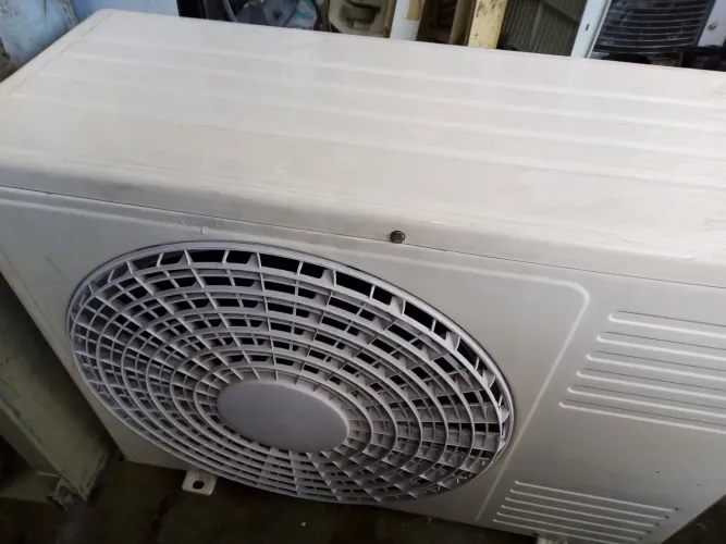 Condensadora Hitachi 12 mil BTUs inverter 