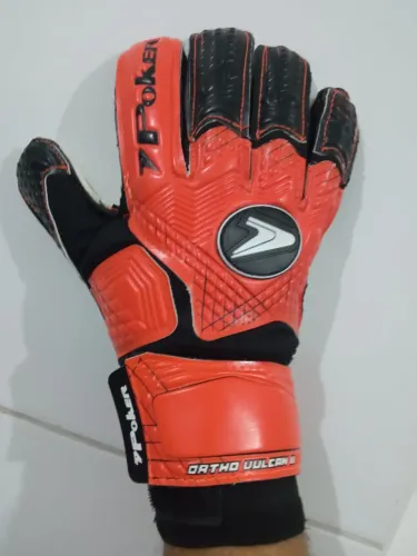 Luva de goleiro Poker
