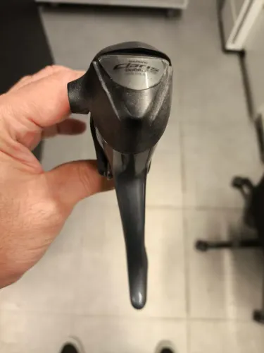 STI Shimano Claris Esquerda st-2400