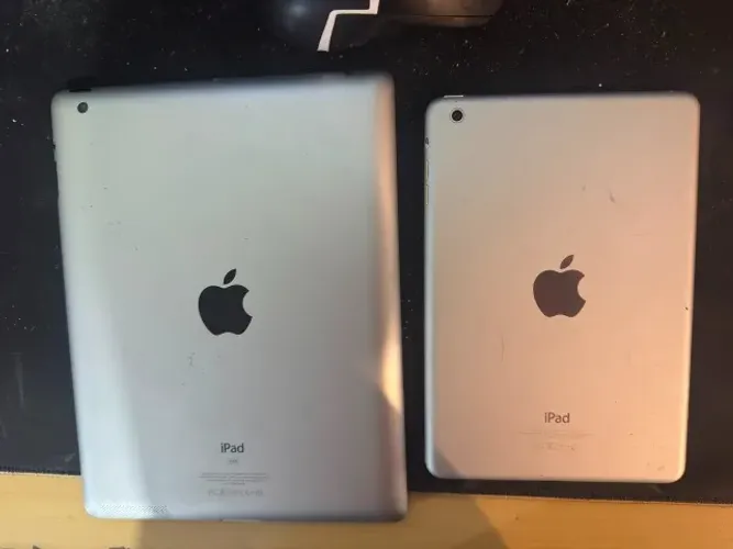 iPad Mini + iPad A1416