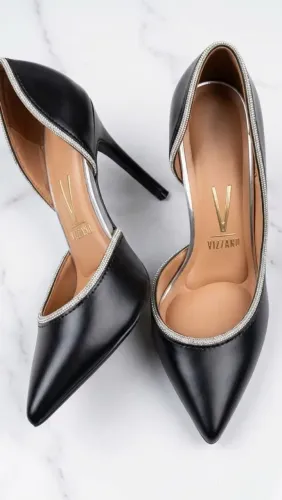 Scarpin Vizzano Salto Alto Fino com Detalhe em Strass