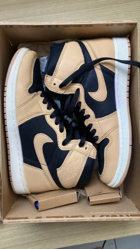 Tênis Nike Air Jordan 1 Mid