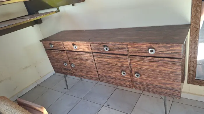 Rack /armário marrom