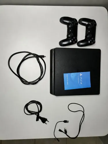 PS4 Slim + 2 Controles + 5 Jogos Originais