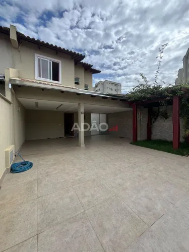 Casa Térrea Moderna em Condomínio Fechado com Piscina Aquecida e Energia Solar no Flora Pa