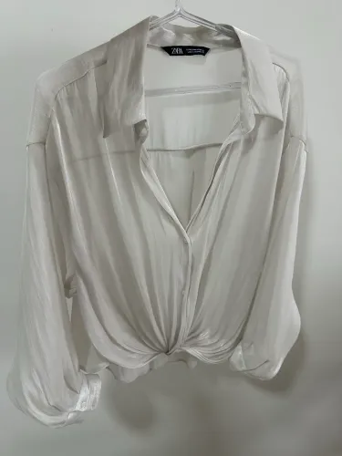 camisa zara  acetinada elegante nunca usada tamanho g 
