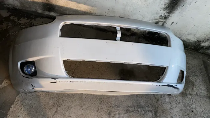 Parachoque Fiat Punto 2008-2012 original para reformar 