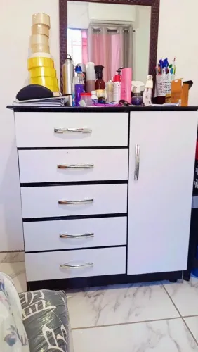 Cômoda em perfeito estado de conservação