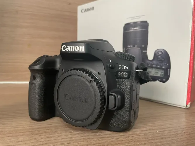 Vendo Câmera Canon EOS 90D
