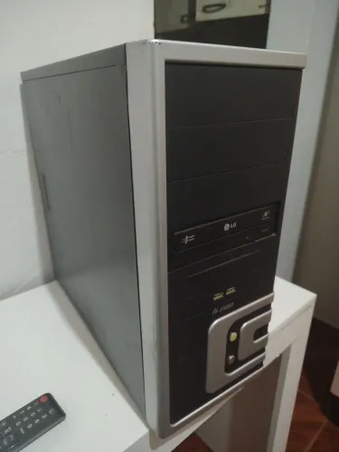I5 240gb SSD e 8gb ram wifi+Bluetooth.