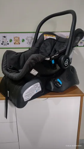 Bebê conforto com suporte