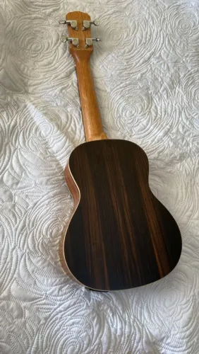 Ukulele Malibu